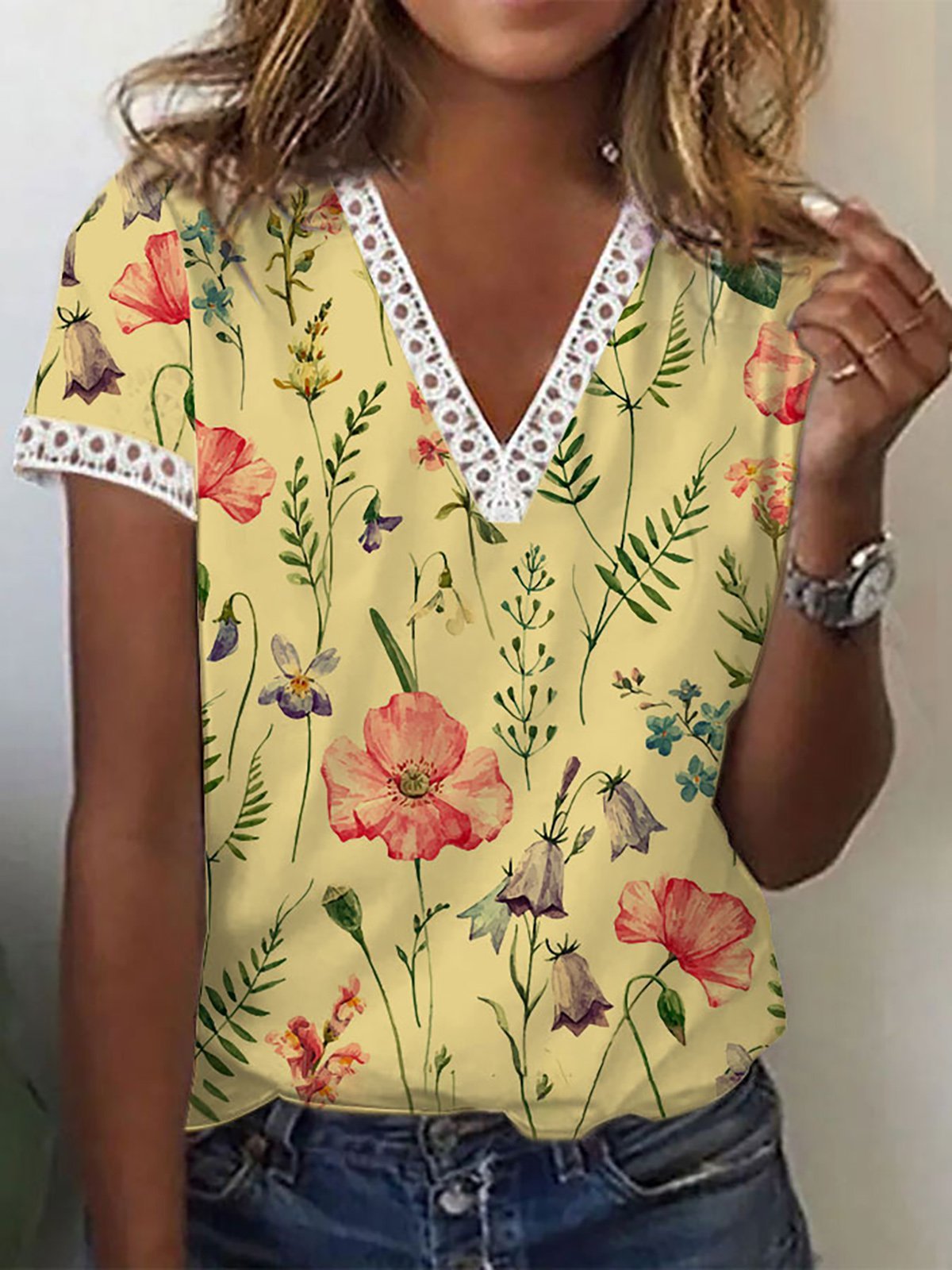 Printed V-neck T-shirt - Busy Bee Bazaar