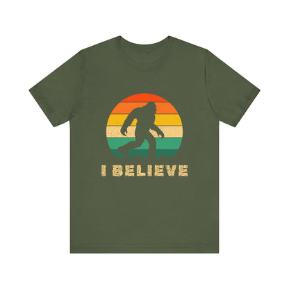 I Believe in Big Foot Vintage T-shirt - Busy Bee Bazaar