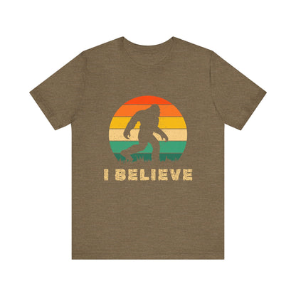 I Believe in Big Foot Vintage T-shirt - Busy Bee Bazaar